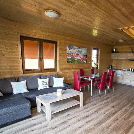 Sea View Holiday Home In Mielno With Balcony Exterior photo