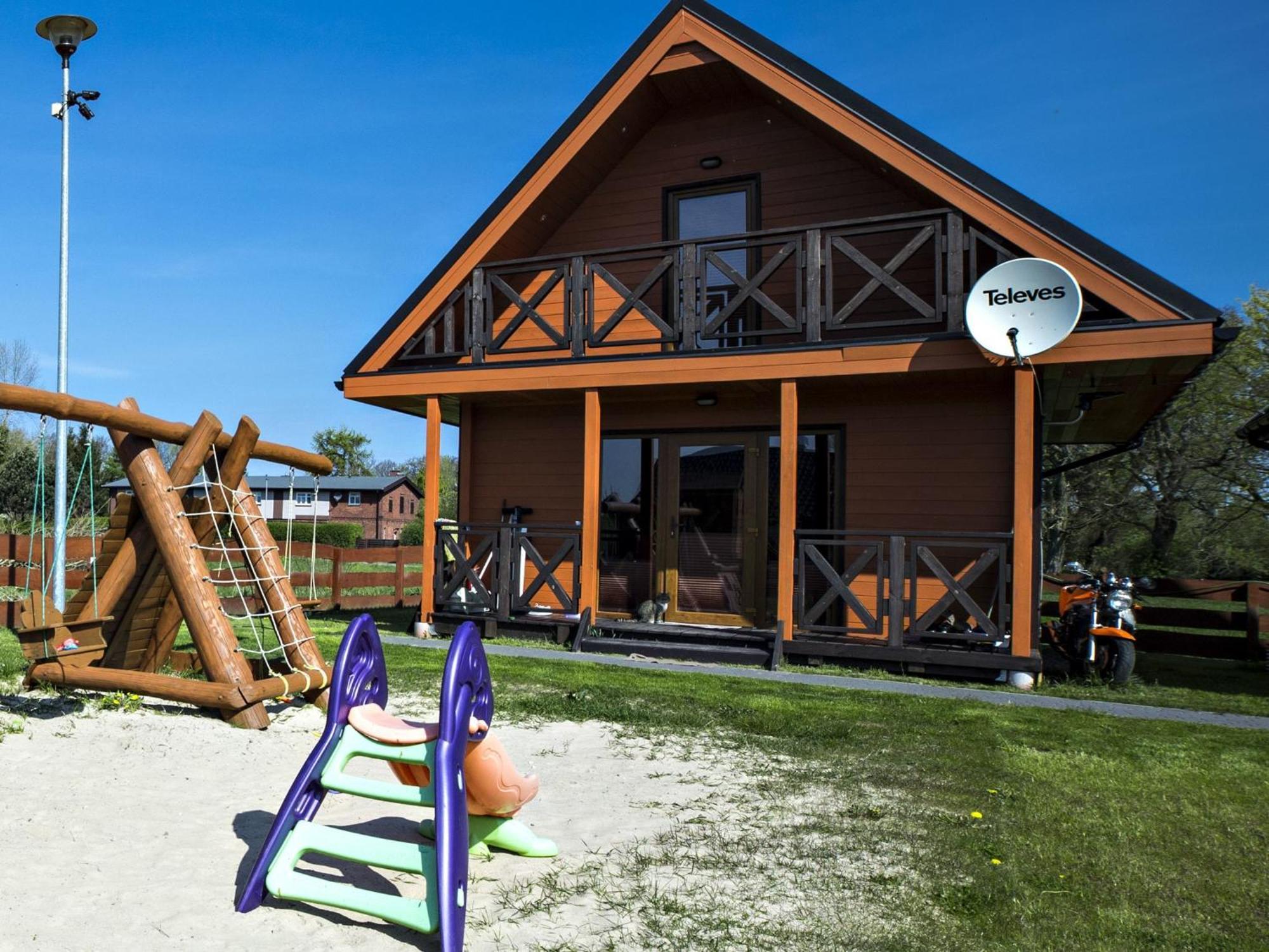 Sea View Holiday Home In Mielno With Balcony Exterior photo